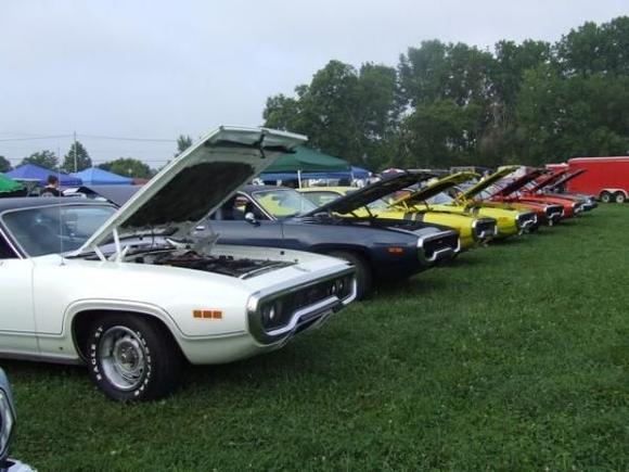 2007 Mopar Nationals. National Trail Raceway.
Year of the Satellite. (Mine is the 2nd from the left)

'72 Plymouth Satellite Sebring Plus