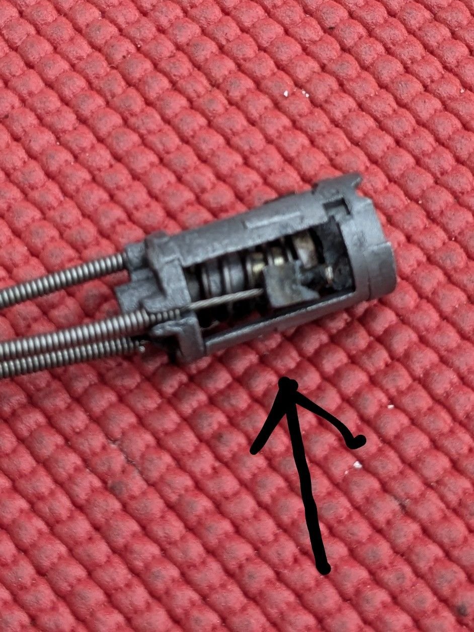 BROKEN HOUSING ON ADJUSTER 