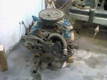 400 engine. Valve covers have been changed to chrome.