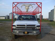 Putting on the red neck rack 003