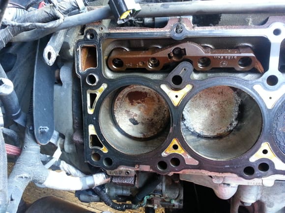Pic of blown engine, 2007 5.7 Hemi Valve seat dropped out, find out afterwards its very common