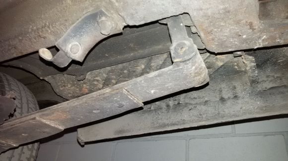 Rear leaf springs shackle as is 40 years