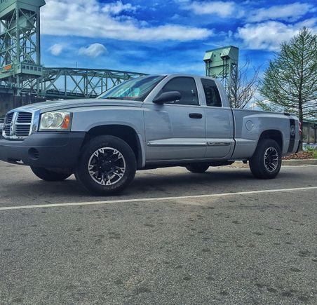 I just recently bought my dakota and I have alot of mods planned for it. I also have a 96 Jeep ZJ that I am changing into my beach buggy