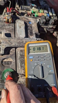 Unexpected DCR wtih battery in circuit