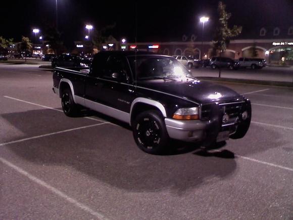 pic of truck the night i got the new wheels and tires