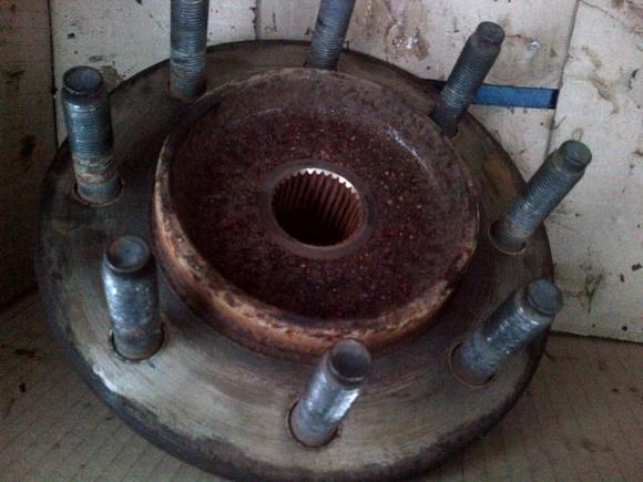 2500 front axle wheal bearing front