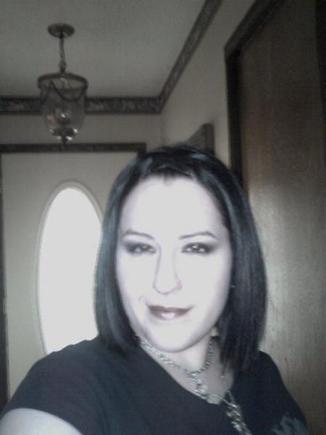 Can't tell from the pic, but my eye makeup looked FANTASTIC that day. Not that any of you GUYS care, lol...