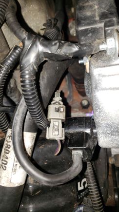 Another picture of the possible knock sensor