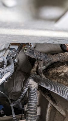 Unknown connector with two green rubber (?) ends