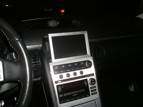 side view of the 7in touch screen