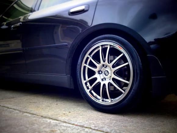 18&quot; Enkei GTC01s with Vredestein Ultra Sessanta tires in 245/40/18 size.