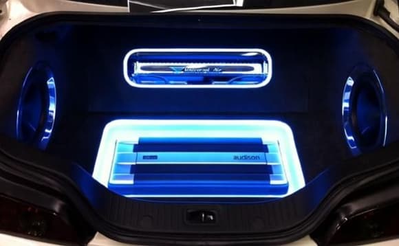 Trunk System - Audison LRx 5.1k amplifier, two Hertz Hi-Energy HX250 10&quot; subwoofers, and polished Universal Air tank