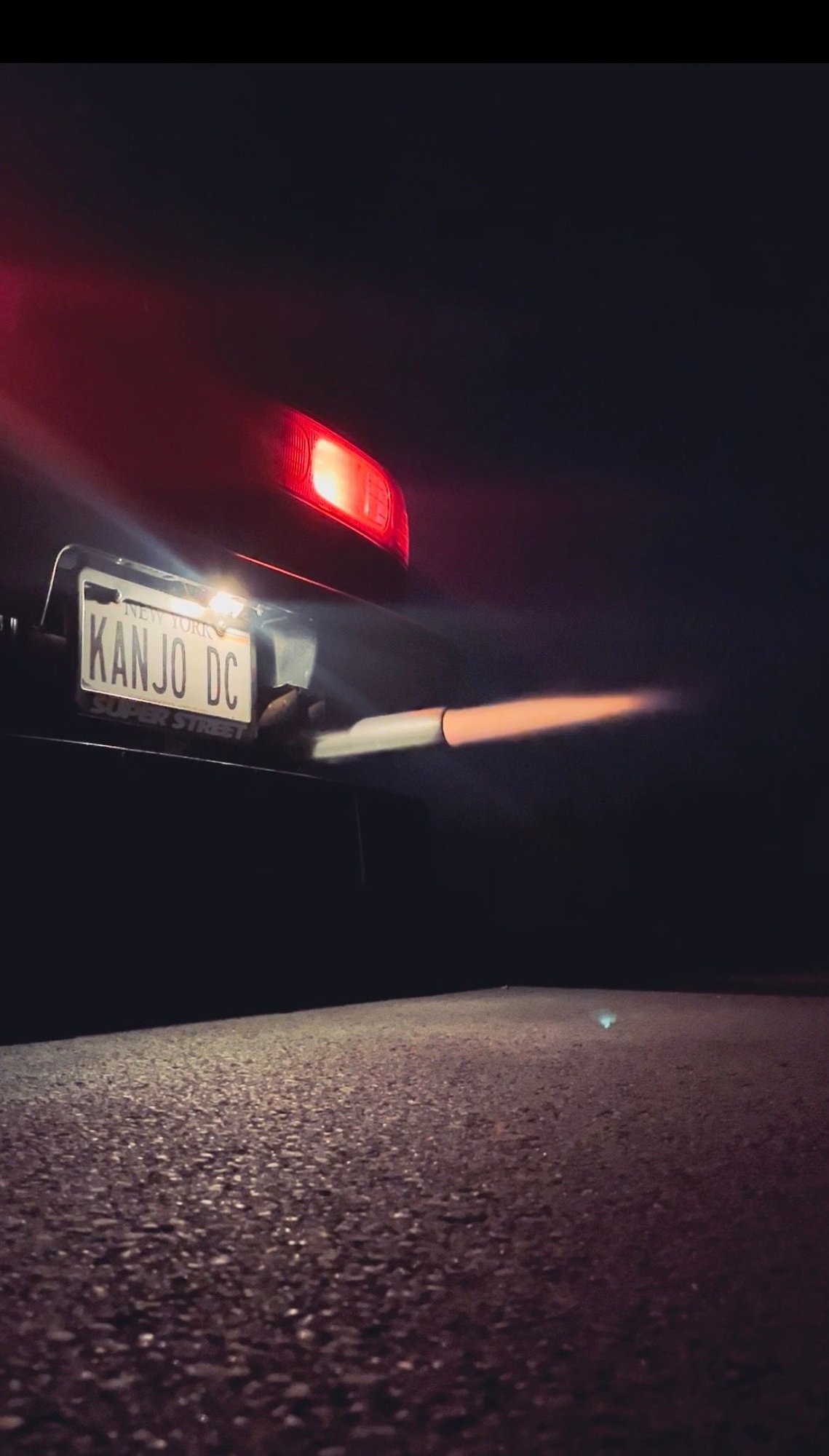 Shooting flames with the Hondata launch control. 