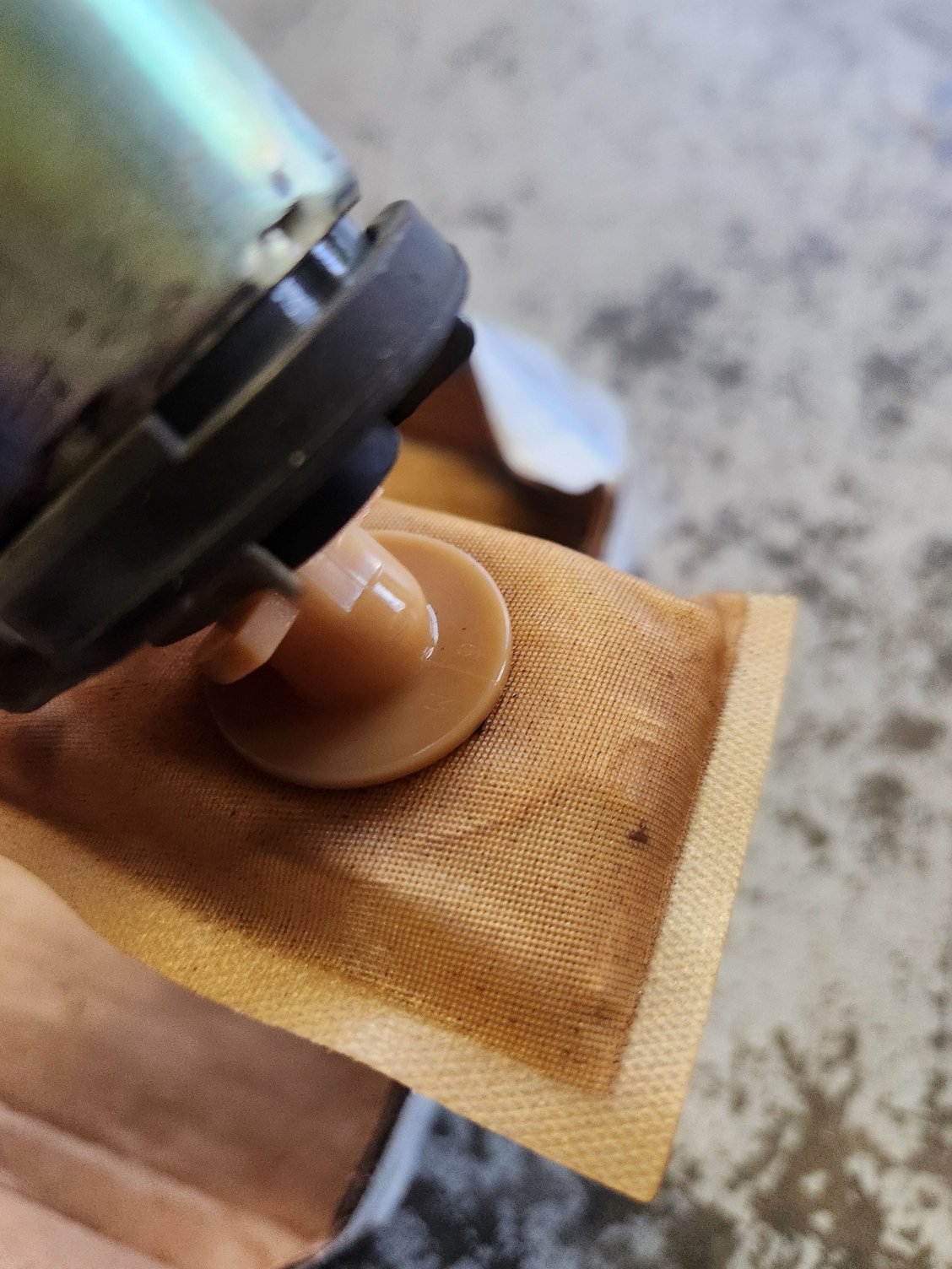 Fuel pump strainer