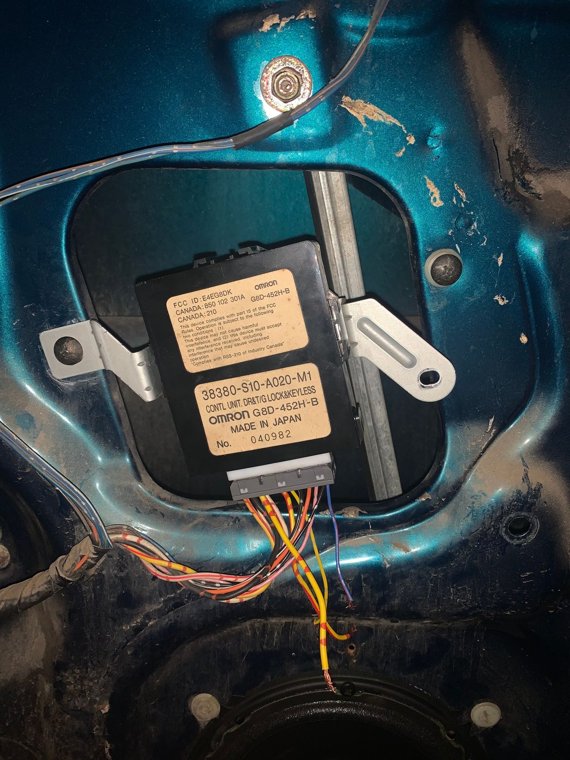 First Gen CRV Keyless Entry in a CD5 Accord HondaTech Honda Forum