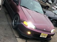 First thing I did to the car was get rid of the GSR leather interior. I don’t know how anyone likes them to be honest. They were replaced with cloth GSR seats instead along with swapping over my spare wheels and wiring up some fogs. 