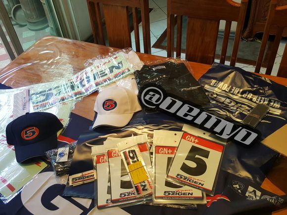 Just received a package from 5zigen. Christmas came early