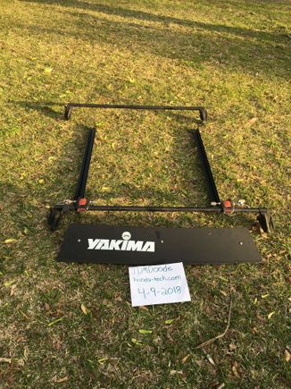 Yakima bike rack, luggage rack, JDM YO rack. Missing 3 out of the 4 rubber foot pads. I’ve had it on a 1993 Civic Sedan, 1996 Civic hatch, and a 2008 Civic coupe. Adjustable to fit whatever you drive.
$275