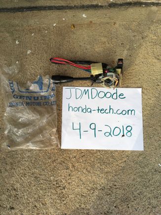 BNIB first generation Acura Integra headlight stalk assembly. Bag torn while sitting in a big box and opened fully for pictures. 
$10