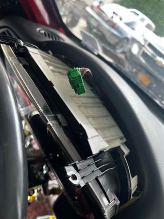This one is behind the cluster. All slots in cluster are plugged in. 