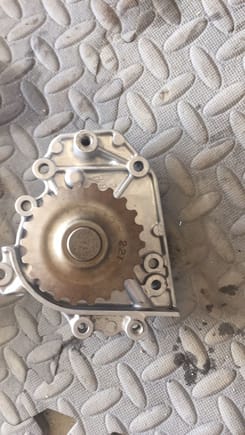Oem Honda water pump. Used for a short time needs a new gasket. $40.00 plus shipping.