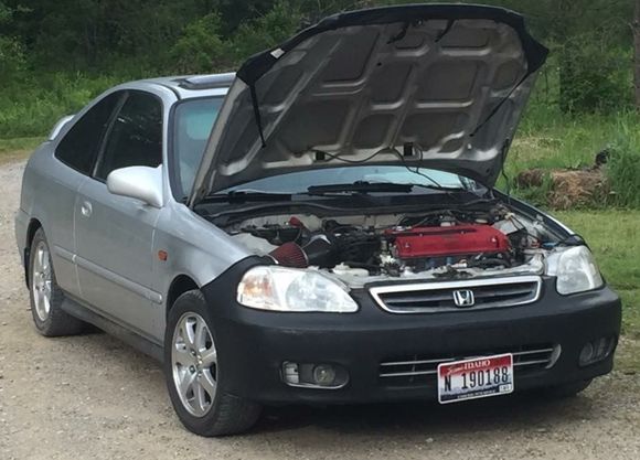 When I got the engine the flywheel was bolted to the block, but apparently only hand torqued. Figured that out here with a flywheel bolt backed out and nabbed my clutch. Was delivering hx center caps to a stanger, ended up being a friend. I gave him the center caps and taught him how to swap a Honda tranny, luckily his garage was 40 feet from where it happened.