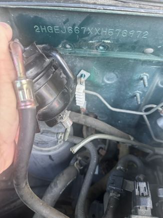 The fuel line snapped off and I don’t know if I need to replace the whole fuel line or is there another way to go about it? Sorry I’m not car smart lol. 