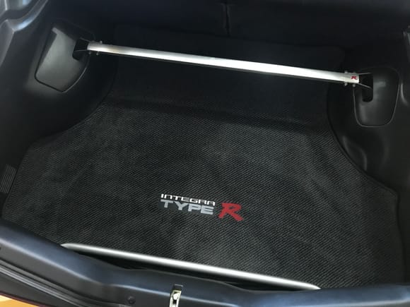 Trunk area complete, including JDM strut bar and a brand new itr trunk mat