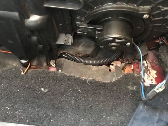 would love to tuck the computer back into it's little compartment 