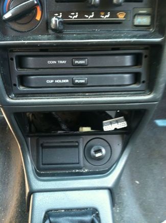 Concsole cupholders