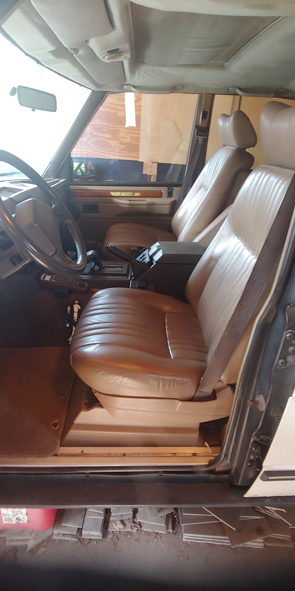 1989 Land Rover Range Rover - For Sale:  1989 Range Rover Classic - Used - VIN salhv1248ka379863 - 8 cyl - 4WD - Automatic - SUV - White - Sheboygan, WI 53081, United States
