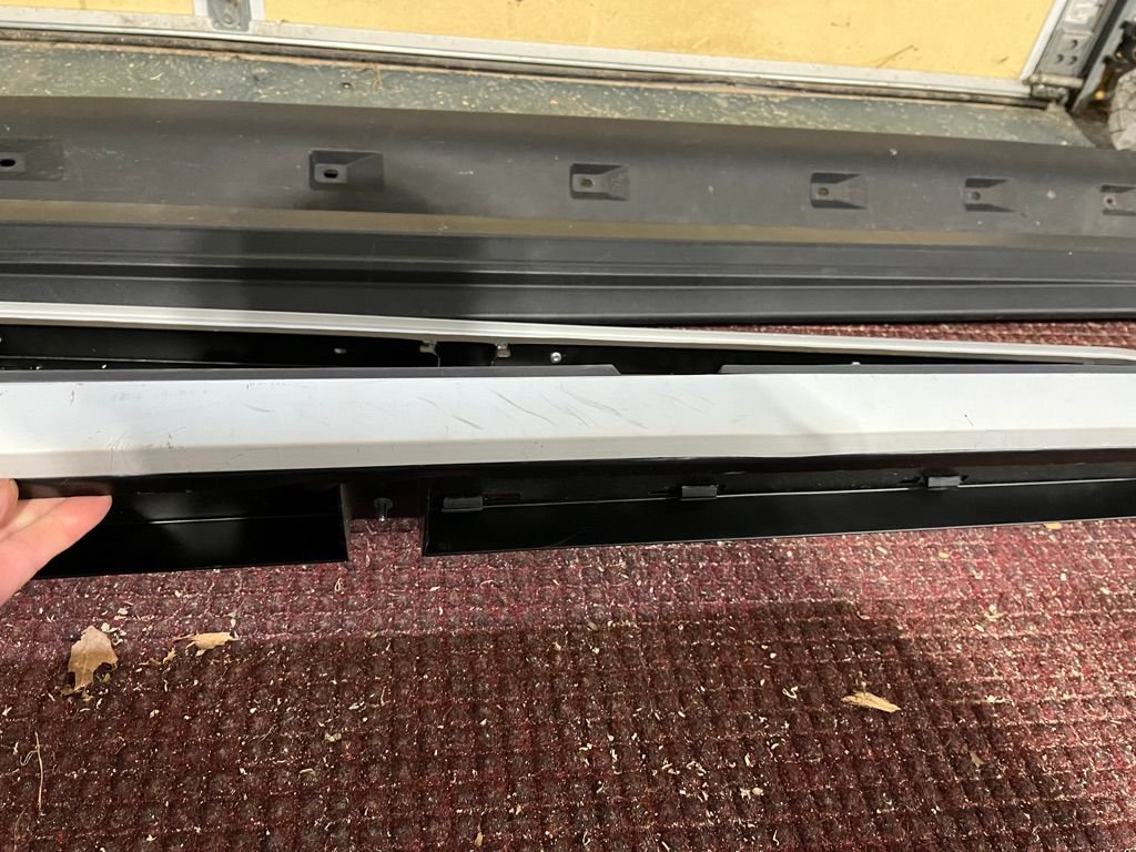 Exterior Body Parts - LR4 / LR3 Running Boards - Used - 2010 to 2016 Land Rover LR4 - 2005 to 2009 Land Rover LR3 - Sandwich, MA 02537, United States
