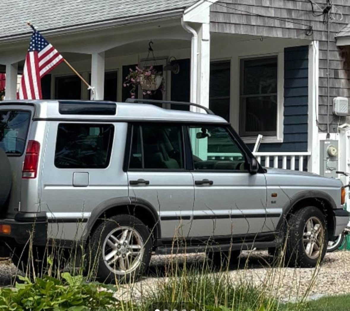 2002 Land Rover Discovery - LR Disco 2 selling AS IS - Used - VIN SALTY124X2A749549 - 198,000 Miles - SUV - Silver - Falmouth, MA 02556, United States