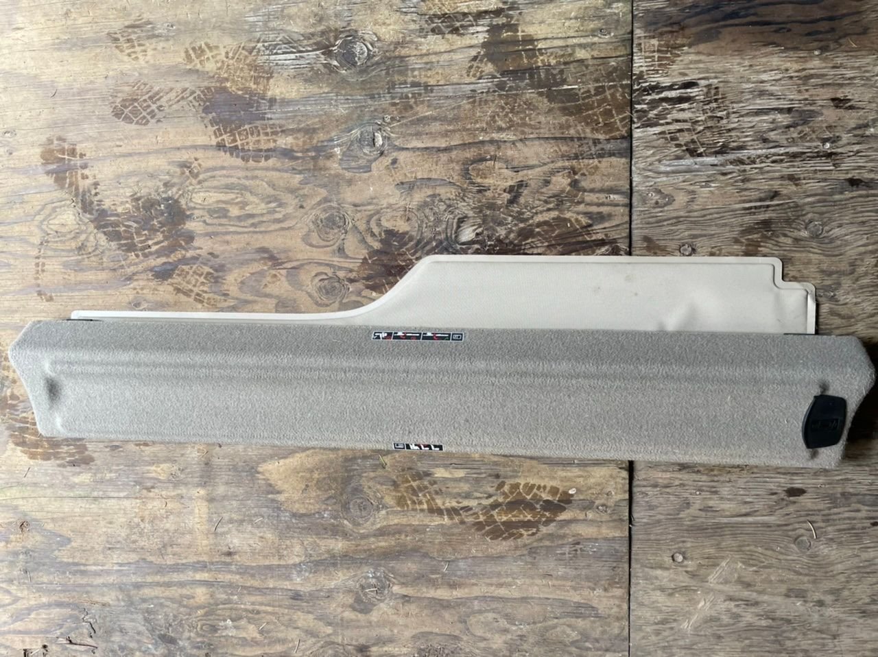 Interior/Upholstery - LR3 or LR4 Cargo Cover - Used - 2005 to 2009 Land Rover LR3 - 2010 to 2016 Land Rover LR4 - Seattle, WA 98155, United States