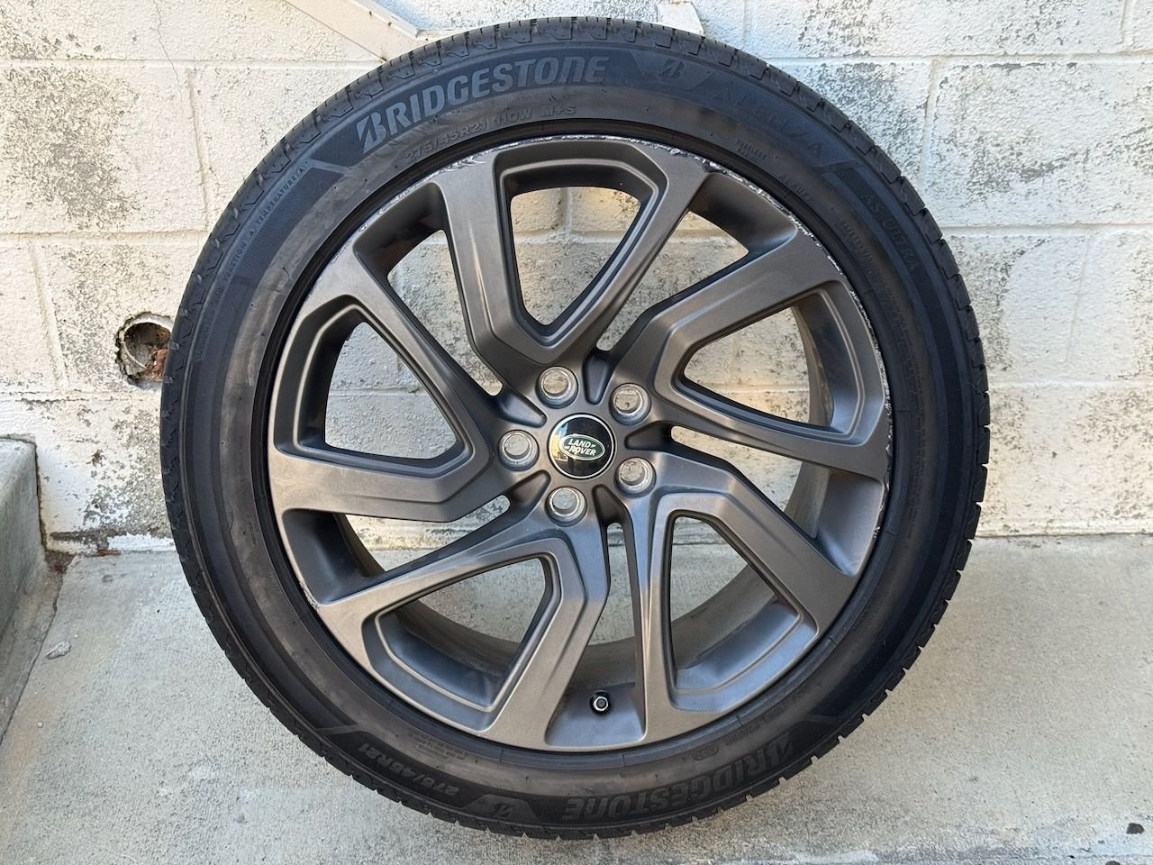 Wheels and Tires/Axles - Five 21" Land Rover Discovery Wheels and Tires - Used - -1 to 2026  All Models - Los Angeles, CA 90029, United States