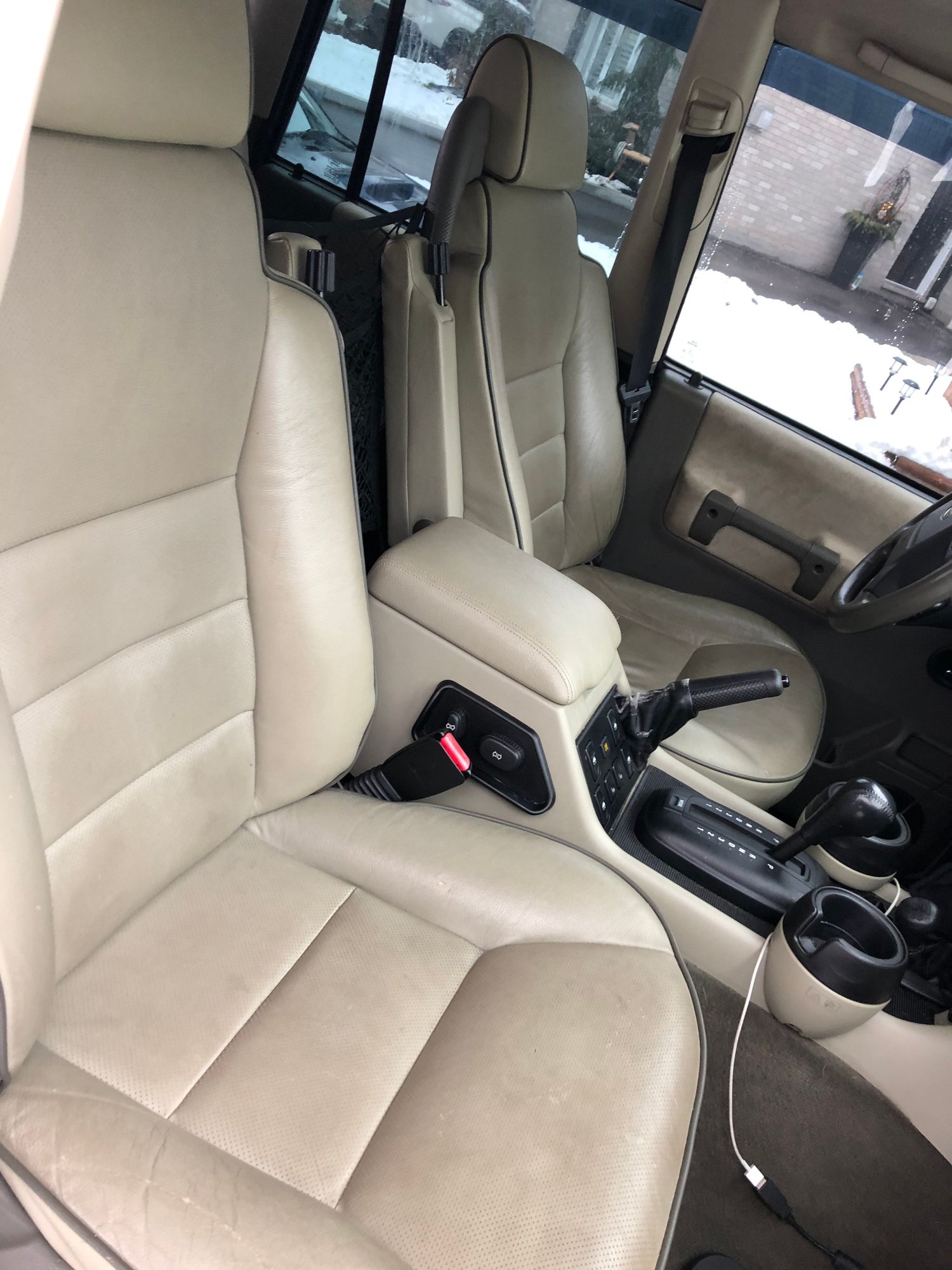 2004 Land Rover Discovery - 2004 discovery - Used - VIN SALTW19404A842448 - 71,000 Miles - 8 cyl - 4WD - Automatic - SUV - Other - Cambridge, ON N1R7J7, Canada