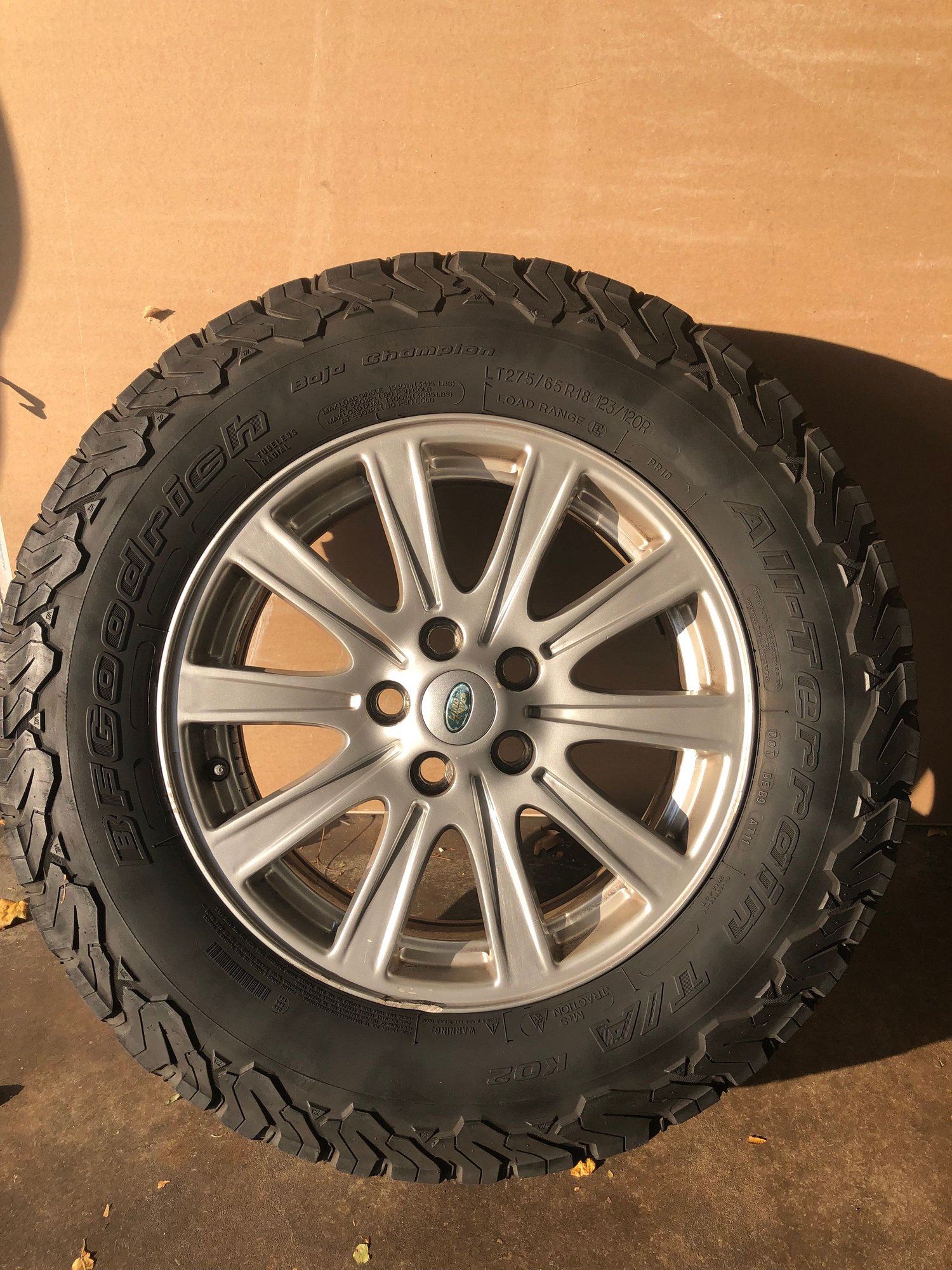 Wheels and Tires/Axles - OEM 18” wheels - Used - 0  All Models - White Plains, NY 10605, United States
