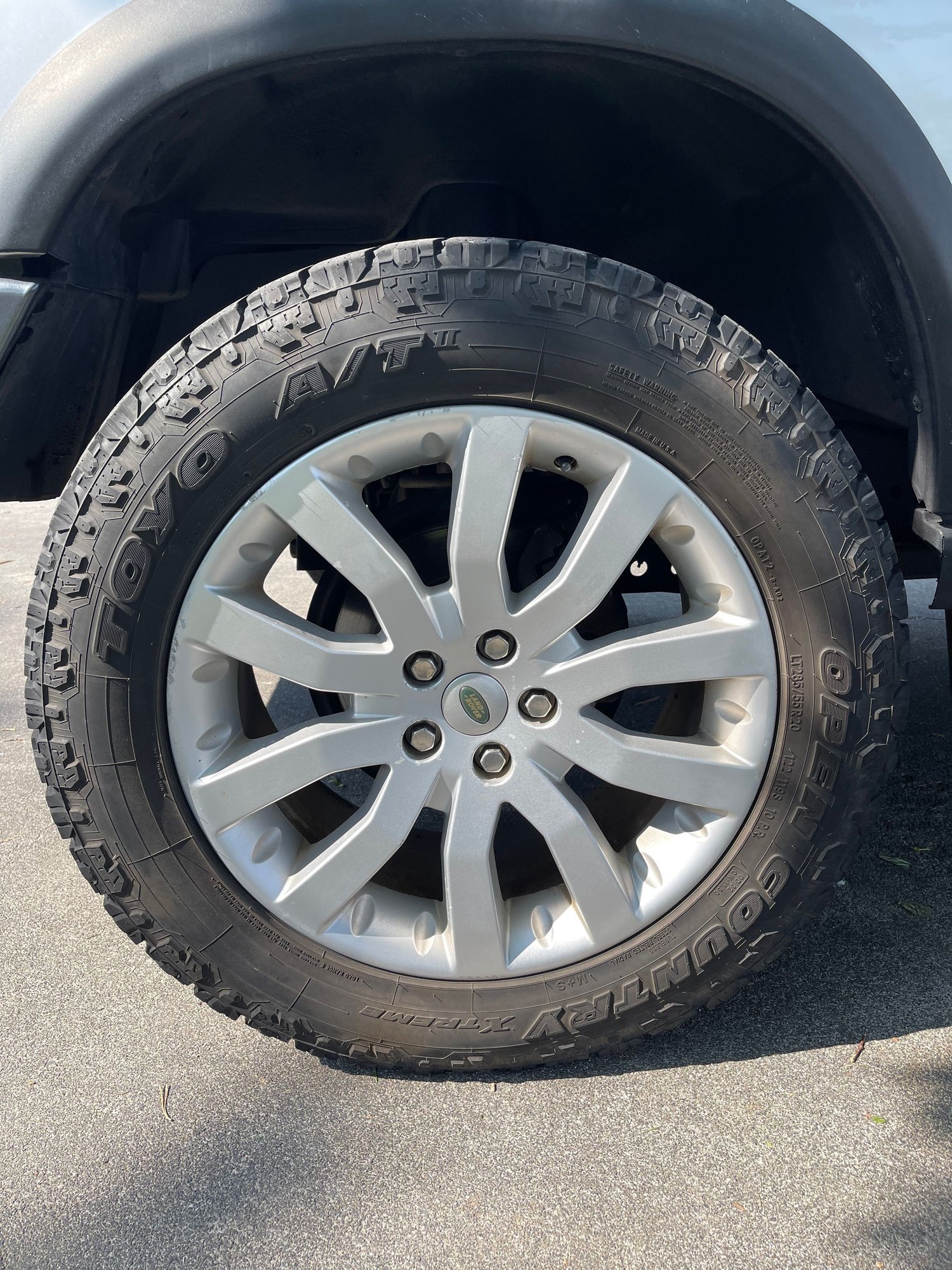 2003 Land Rover Discovery - Awesome lifted Disco - Used - VIN SALTW16473A772885 - 160,000 Miles - 8 cyl - 4WD - Automatic - SUV - Silver - Moses Lake, WA 98837, United States