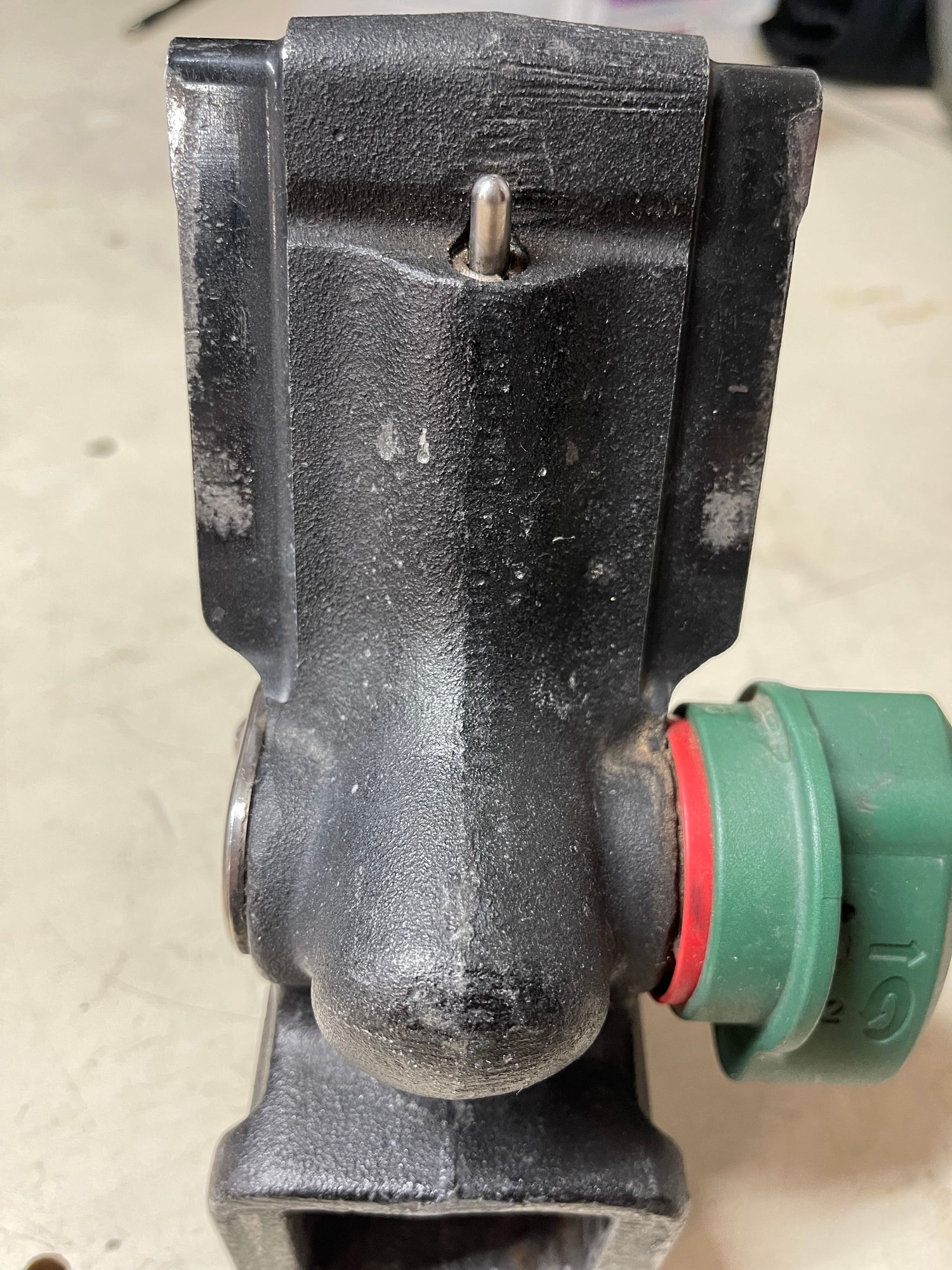 Accessories - LR3/LR4 New style OEM hitch with 2 keys - Used - 0  All Models - Glendale, CA 91208, United States