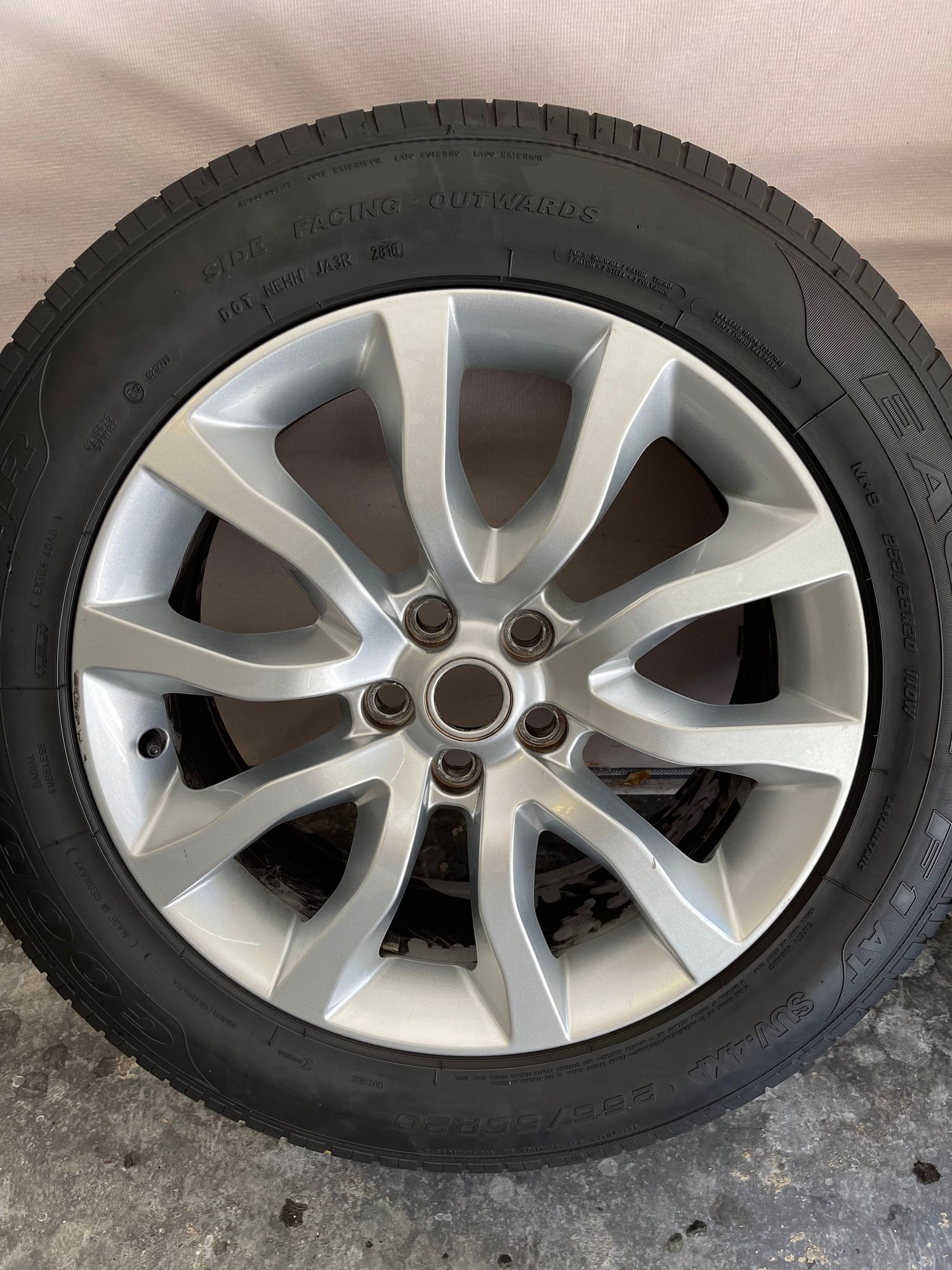 Wheels and Tires/Axles - Factory OEM Range Rover Wheels & Tires 2014+ - Used - 0  All Models - Channel Islands, CA 93035, United States