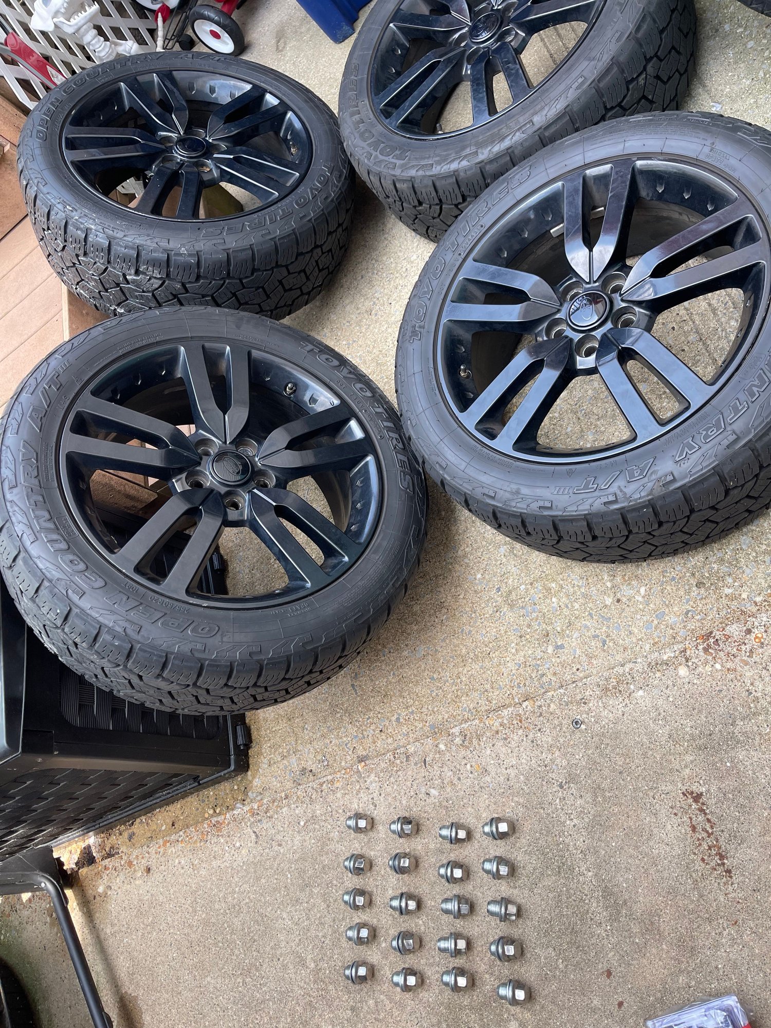 Wheels and Tires/Axles - TOYO Tires AT3 w/ OEM rims 255/50/20 - Used - 2010 to 2016 Land Rover LR4 - Nyc, NY 10312, United States