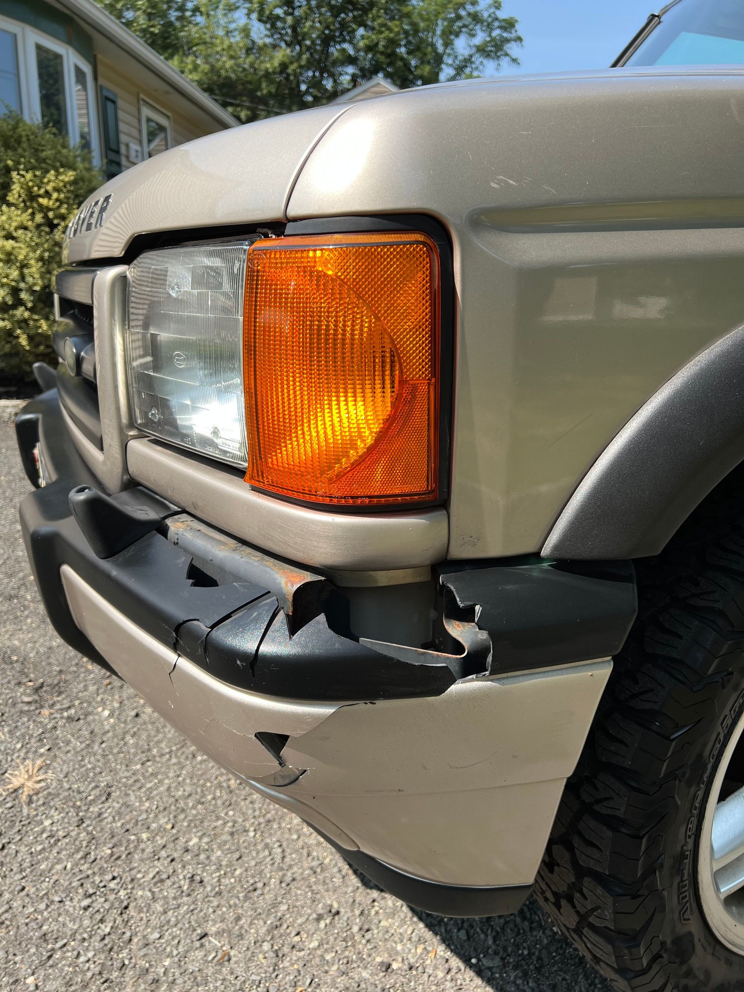 2002 Land Rover Discovery - 2002 D2 For Sale - Used - VIN SALTY12452A757347 - 136,000 Miles - 6 cyl - AWD - Automatic - SUV - Gold - North Plainfield, NJ 07062, United States