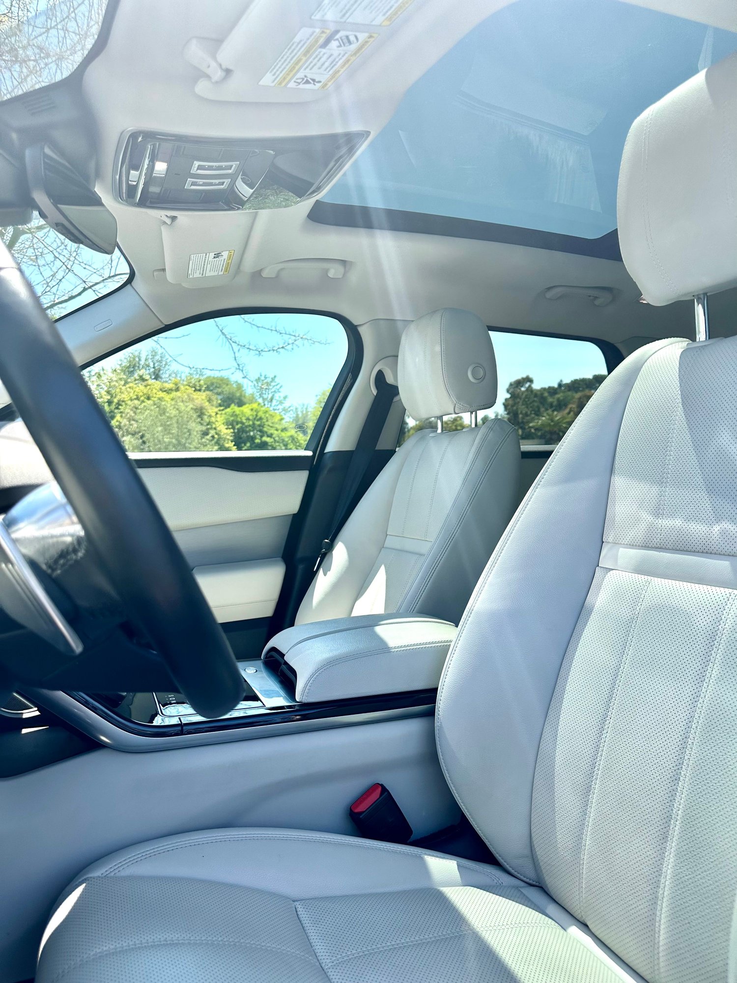 2019 Land Rover Range Rover Velar - Excellent 2019 Range Rover Velar 250 R Dynamic - Used - VIN SALYL2EX4KA215527 - 25,000 Miles - 6 cyl - 4WD - Automatic - SUV - Gray - Irvine, CA 92618, United States