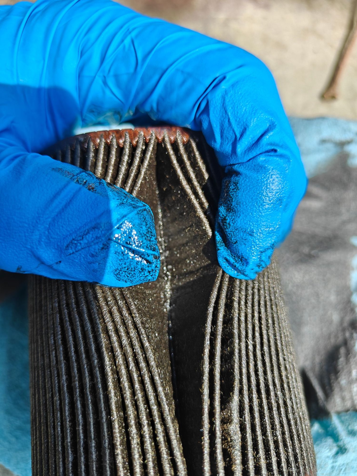 metal and come carbon flakes
