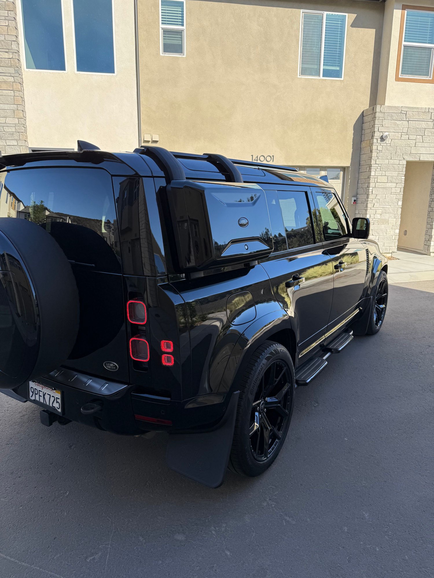 2022 Land Rover Defender - 2022 Land Rover Defender 110 • HSE Sport Utility 4D - Used - VIN SALE3ERU8N2087263 - 56,000 Miles - 6 cyl - AWD - Automatic - SUV - Black - San Diego, CA 92126, United States