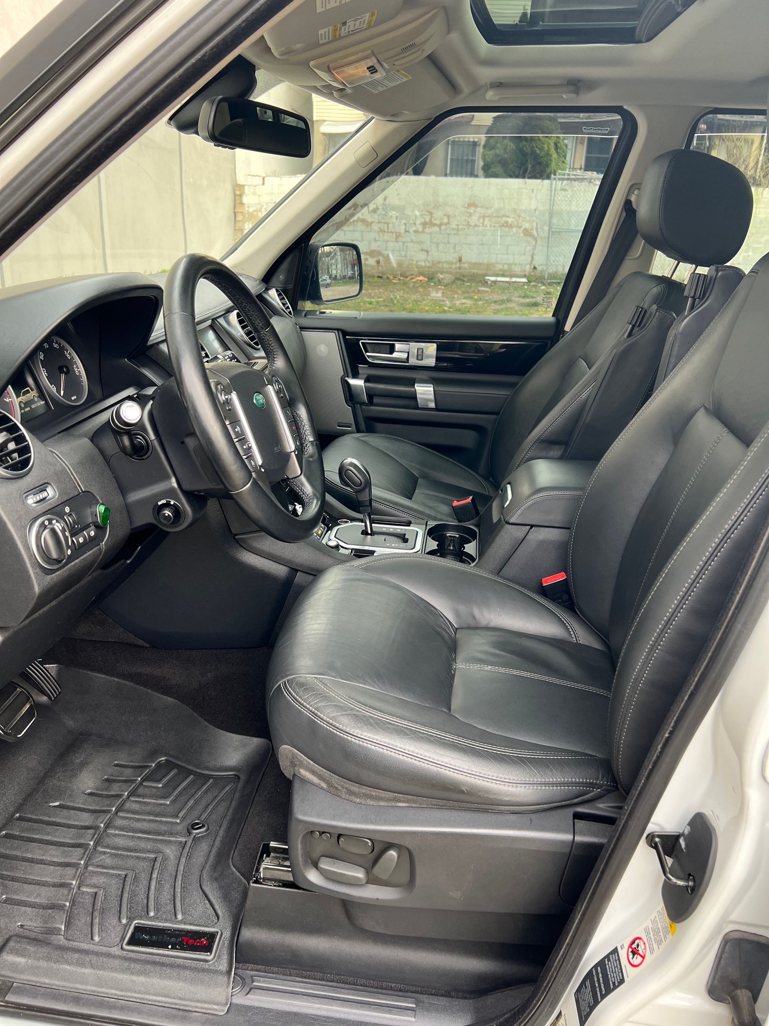 2012 Land Rover LR4 - 2012 Land Rover LR4 HSE - Used - VIN SALAK2D49CA646698 - 83,133 Miles - 8 cyl - AWD - Automatic - White - Jersey City, NJ 07302, United States