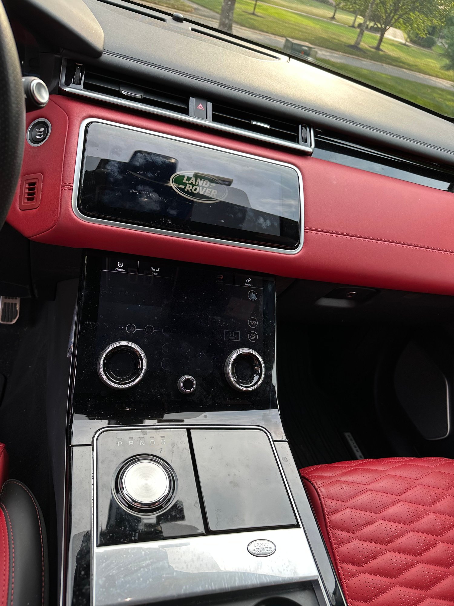 2020 Land Rover Range Rover Velar - RARE 2020 VELAR SVAutobiography for sale by owner - Used - VIN SALYU2EEXLA267628 - 36,500 Miles - 8 cyl - AWD - Automatic - SUV - White - Reisterstown, MD 21136, United States