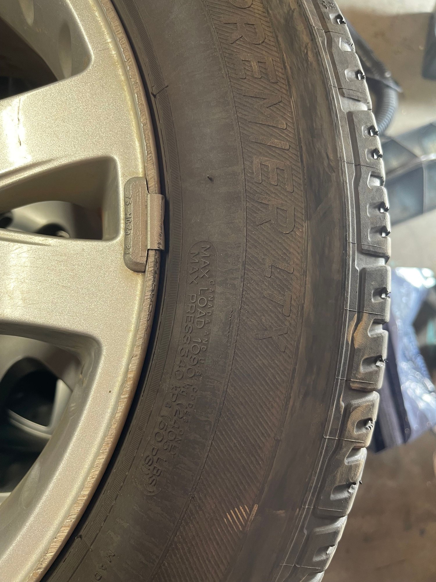 Wheels and Tires/Axles - 19 in Range Rover Sport wheels with tires - Used - 2005 to 2009 Land Rover LR3 - Chico, CA 95928, United States