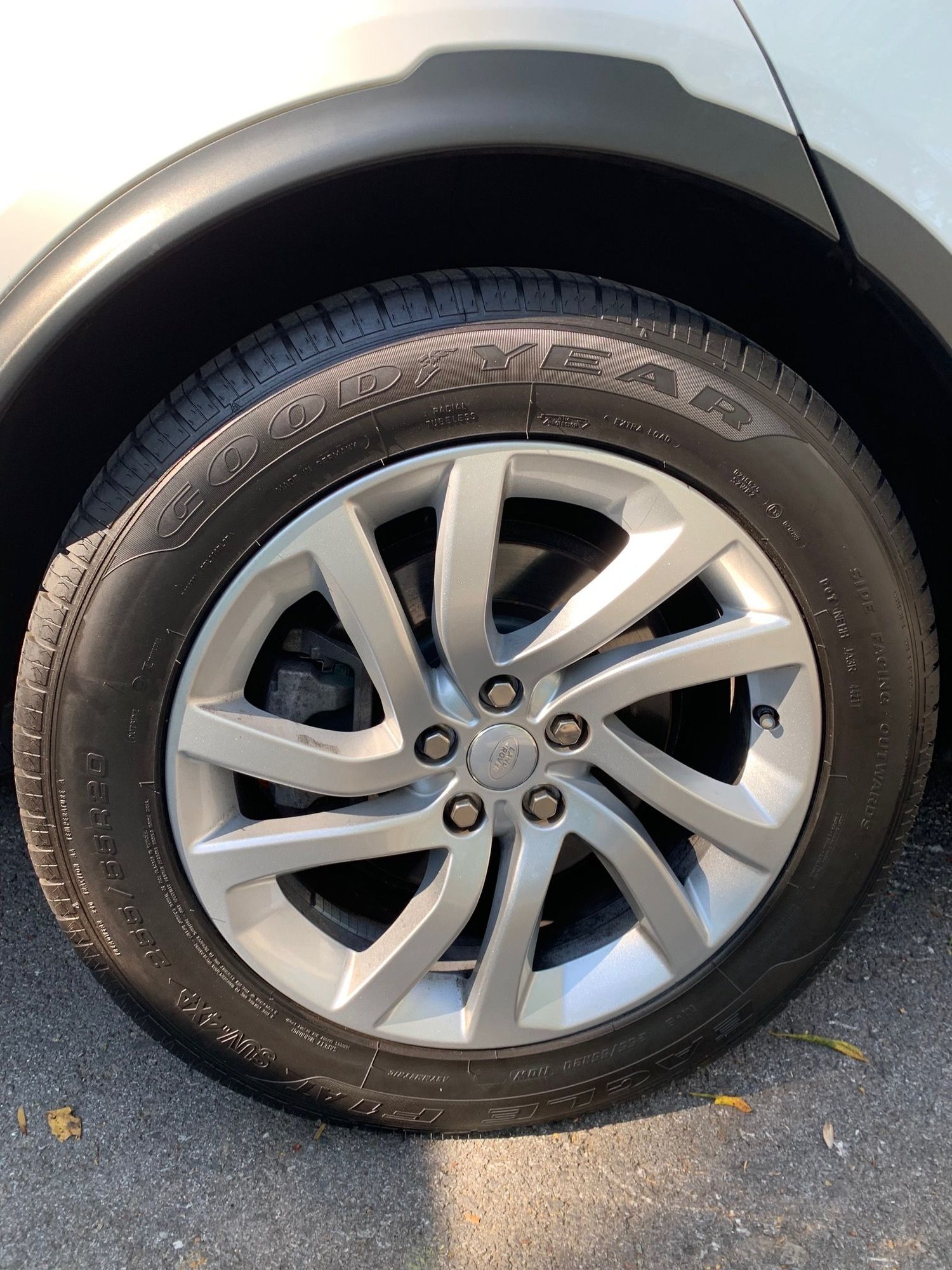 Wheels and Tires/Axles - Goodyear Eagle SUV-4X4 255/55R20 - New - 2017 to 2024 Land Rover Discovery - West Chester, PA 19382, United States