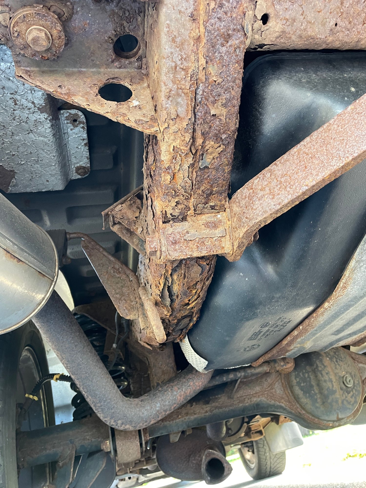 2003 Land Rover Discovery - 2003 Discovery II HSE, New Head Gaskets! Strong Runner! bad frame - Used - VIN SALTP16493A801087 - 124,000 Miles - 8 cyl - AWD - Automatic - Allentown, PA 18104, United States